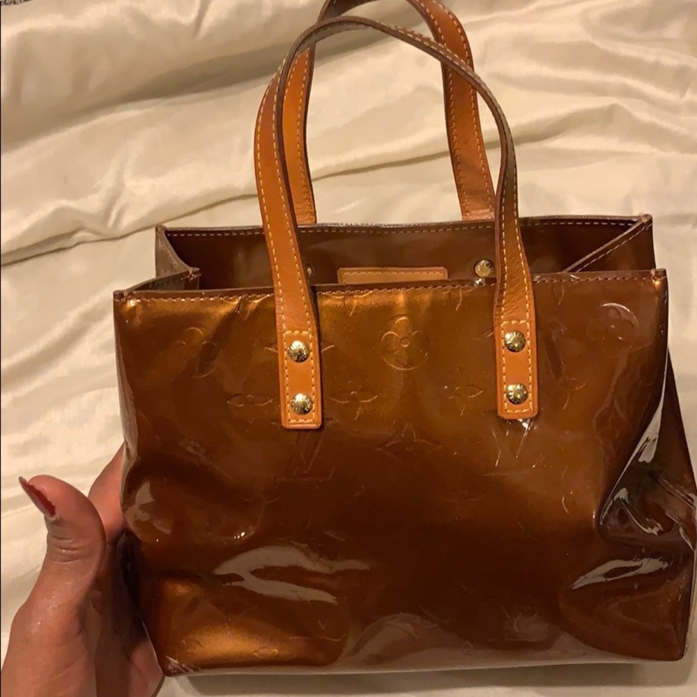Louis Vuitton Patent Leather Handbag ❤️👜.